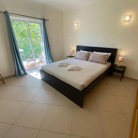 Apartament Lovely *